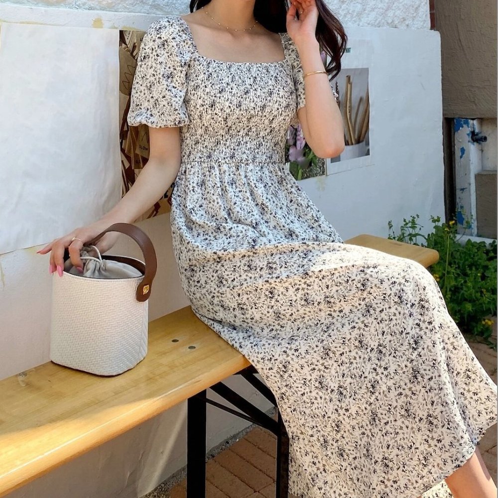 DAZY Ditsy Floral Square Neck Shirred Puff Sleeve Dress NWOT
